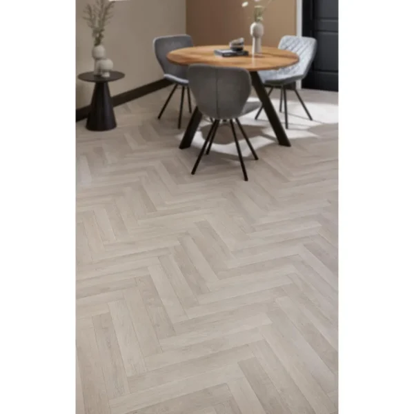 Kwantum Eetkamerstoelen | Stoel Lucca Legergroen Dr.Groen